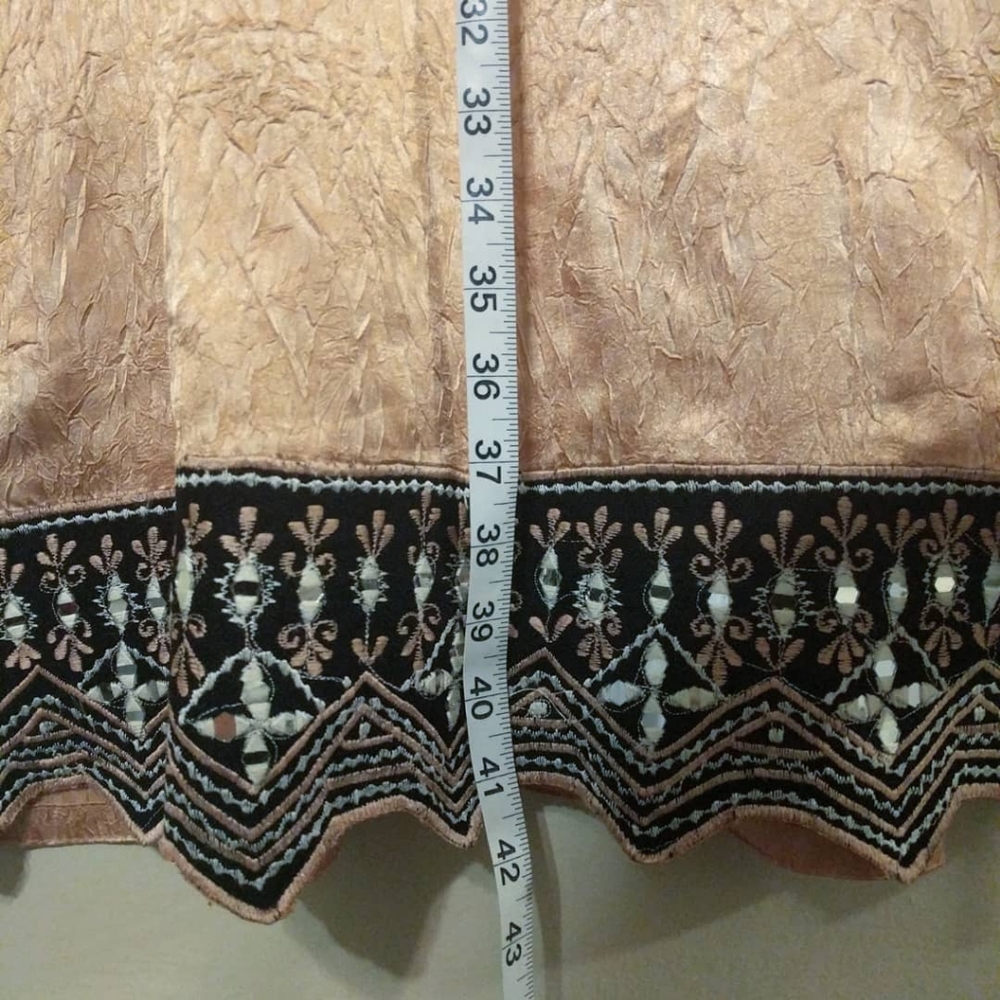 Vintage silk peach mirrored and embroidered tunic (dress, kurta, phiran) - Picture 3 of 3